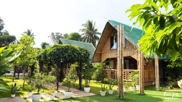 Casa Carlita - bahay kubo villas