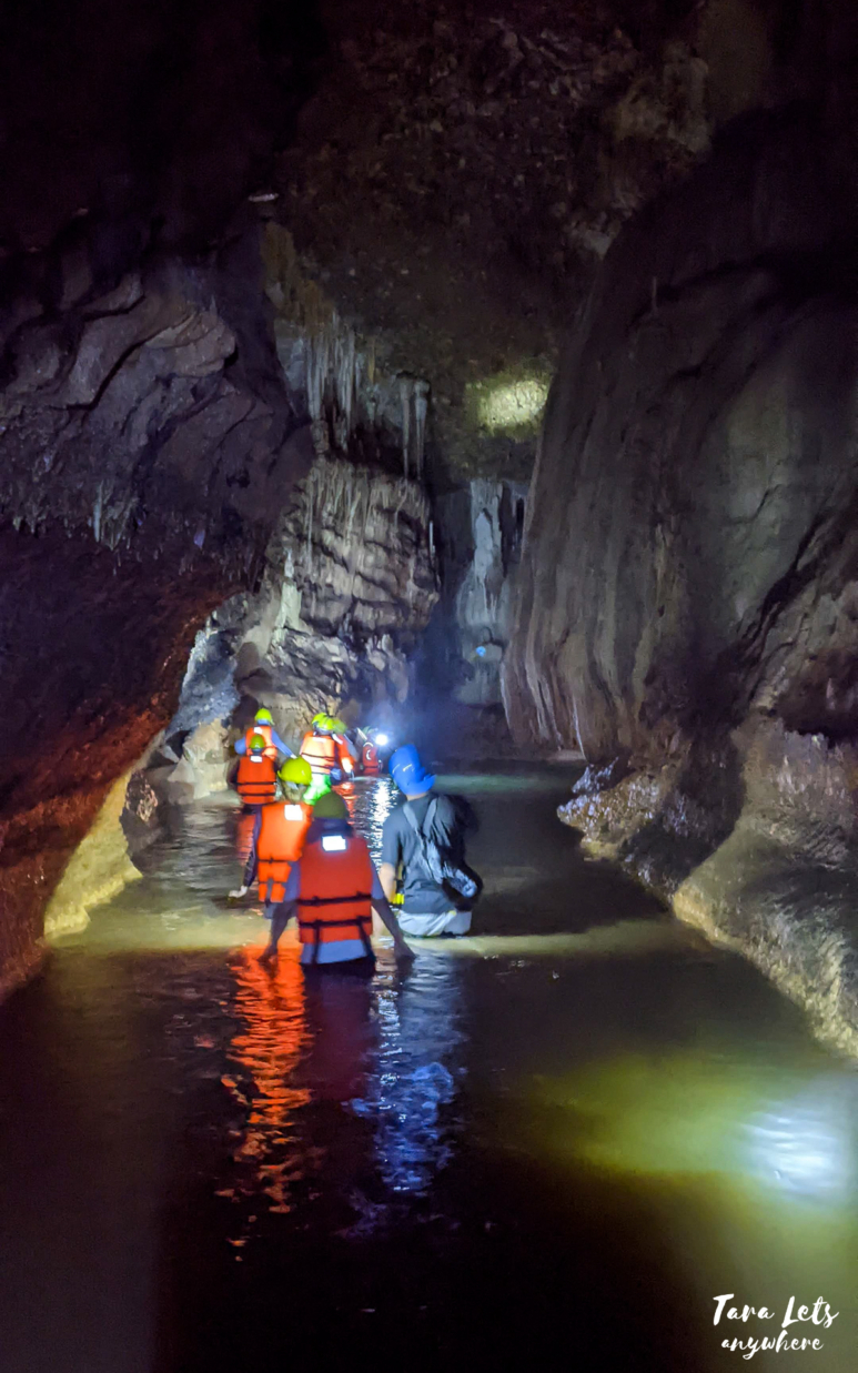 Capisaan Cave - subterranean streams