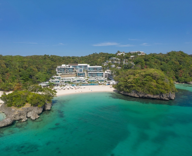 Crimson Hotel and Resort Boracay