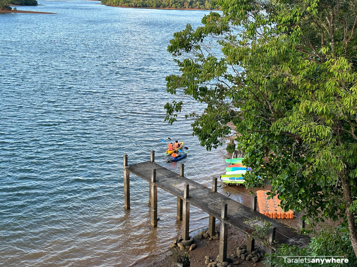 Caliraya Lake Front Resort - docking area