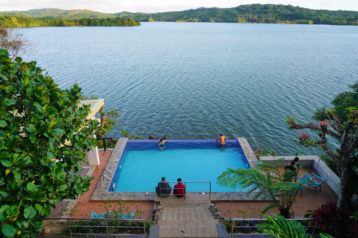 Caliraya Lake Front Resort - swimming pool