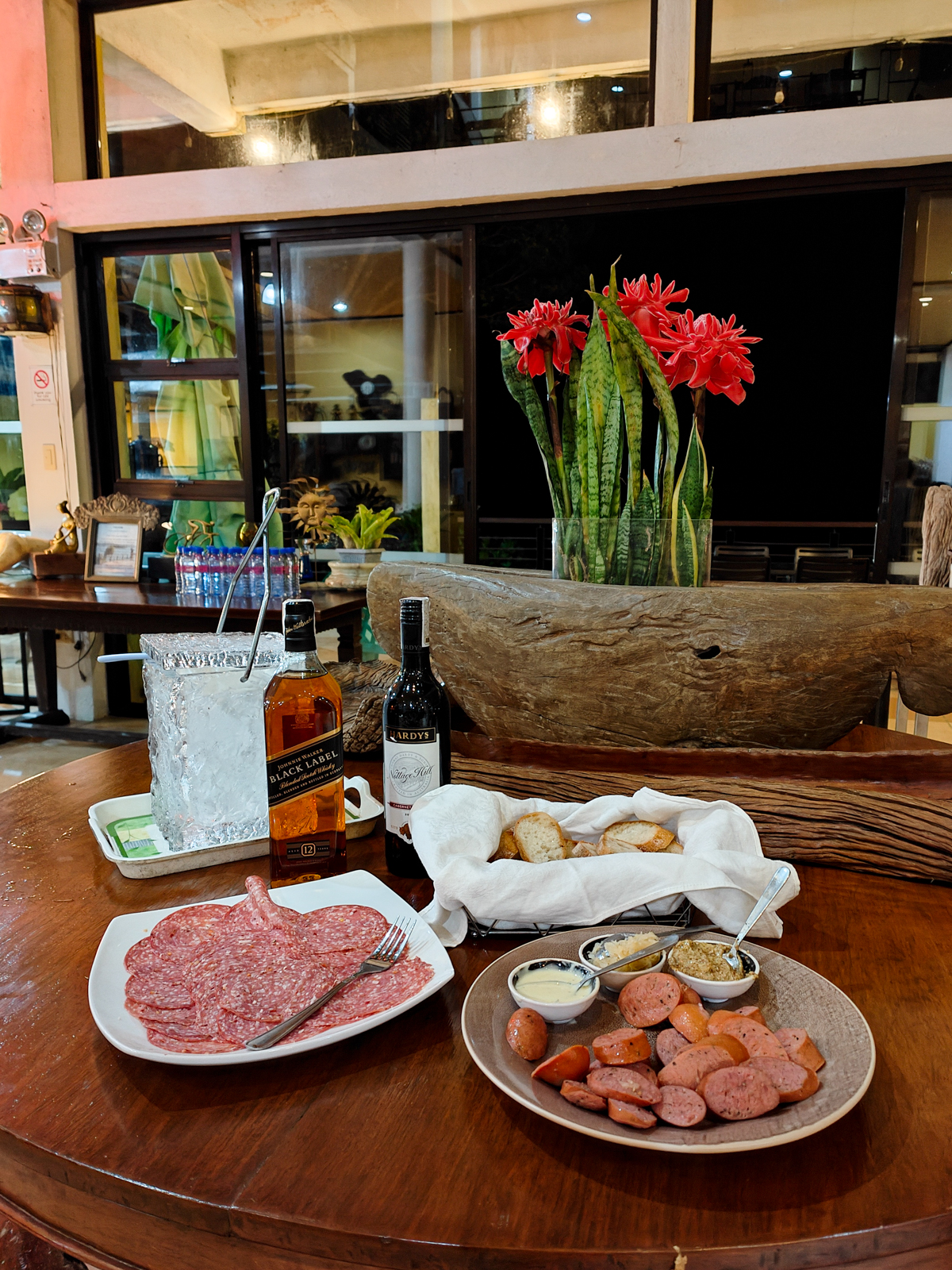 Caliraya Lake Front Resort - snacks