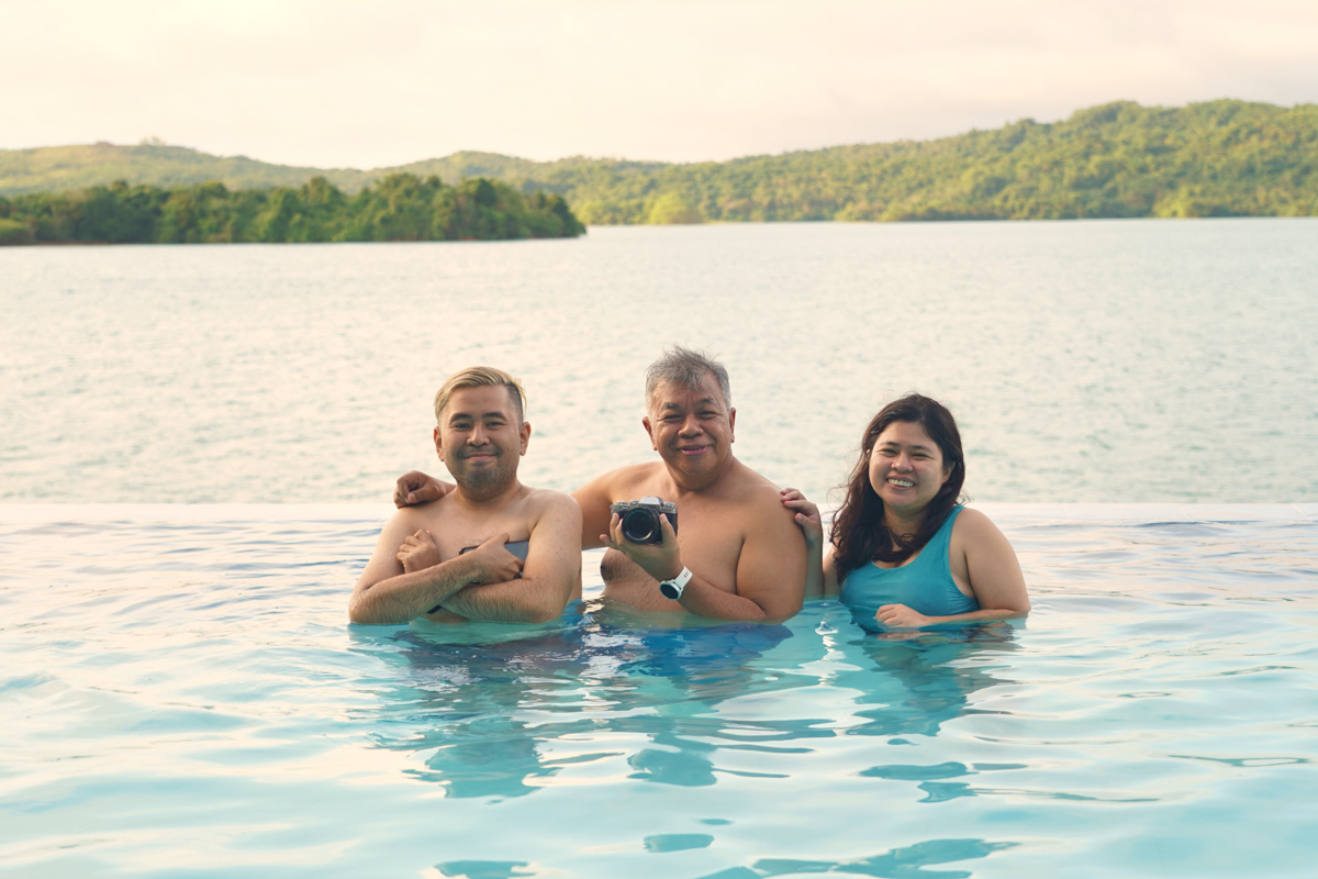 Group photo in Caliraya Lake Front Resort