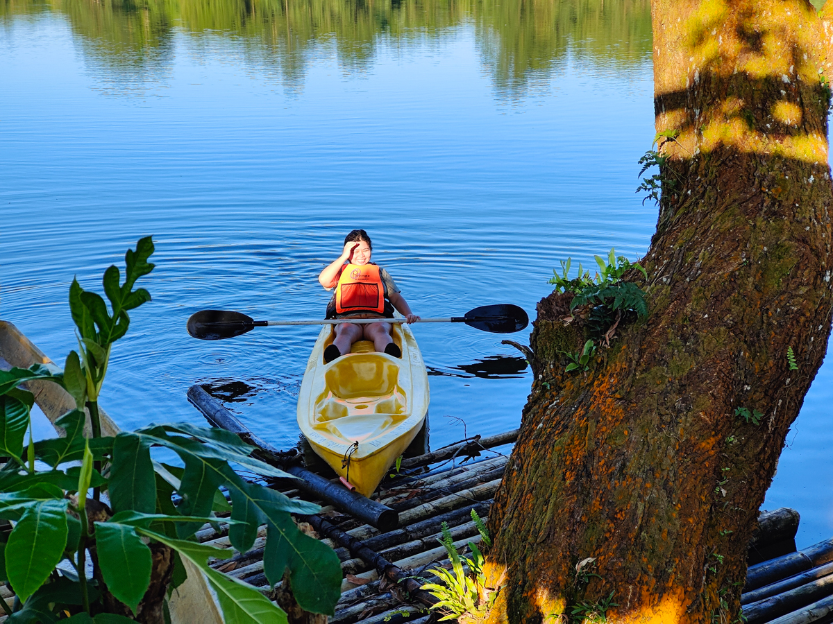 Kat kayaking in Mahatao Island