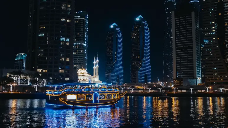 Dhow dinner cruise - romantic dinner cruise in Dubai