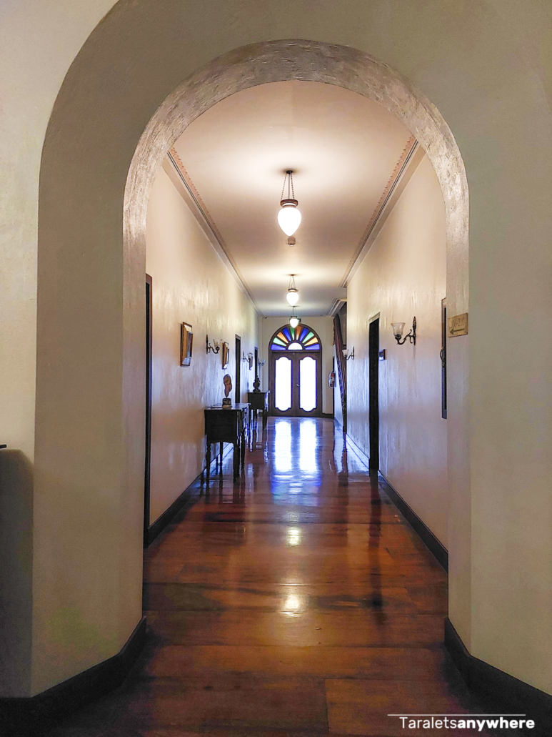 Hotel Felicidad - hallway
