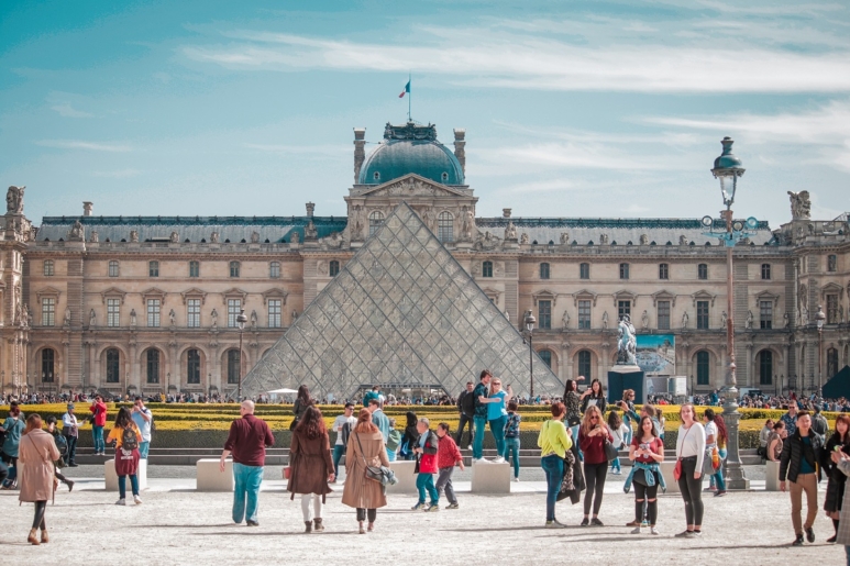 Visiting the Louvre Museum - best things to do in Paris in one day