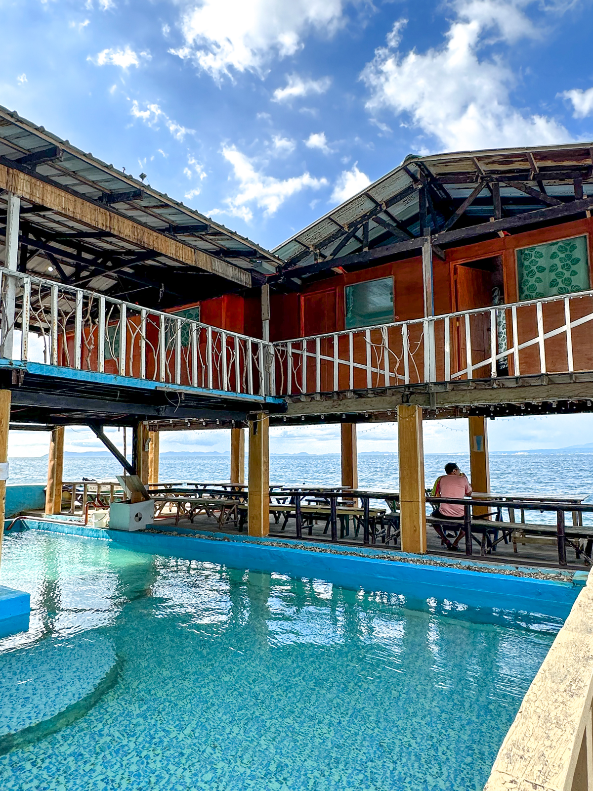 Summer Cruise Diving Resort - saltwater pool