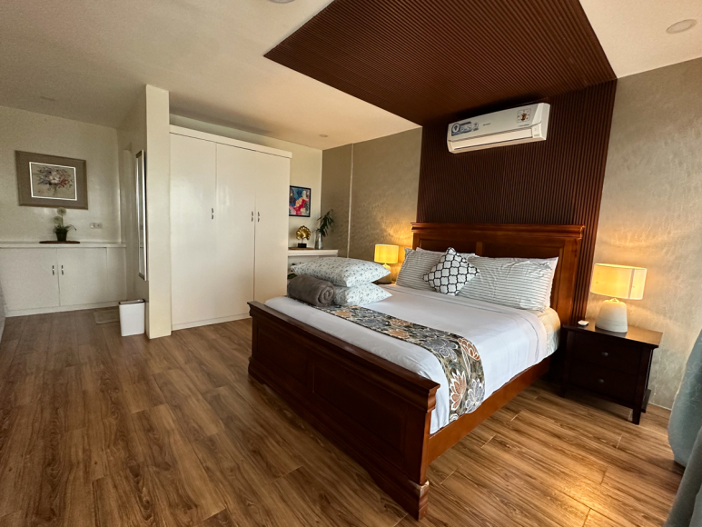 Lakeview Resort - bedroom