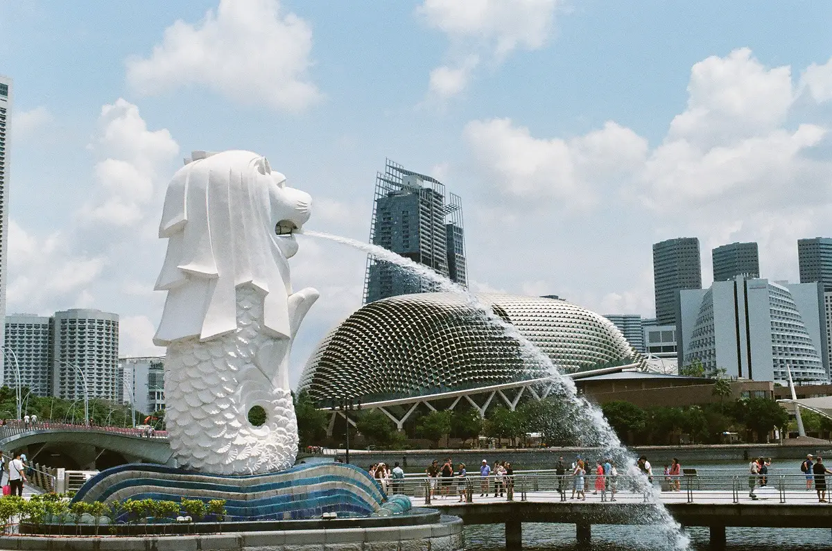 Merlion Park - a must-see in a 5 days Singapore itinerary