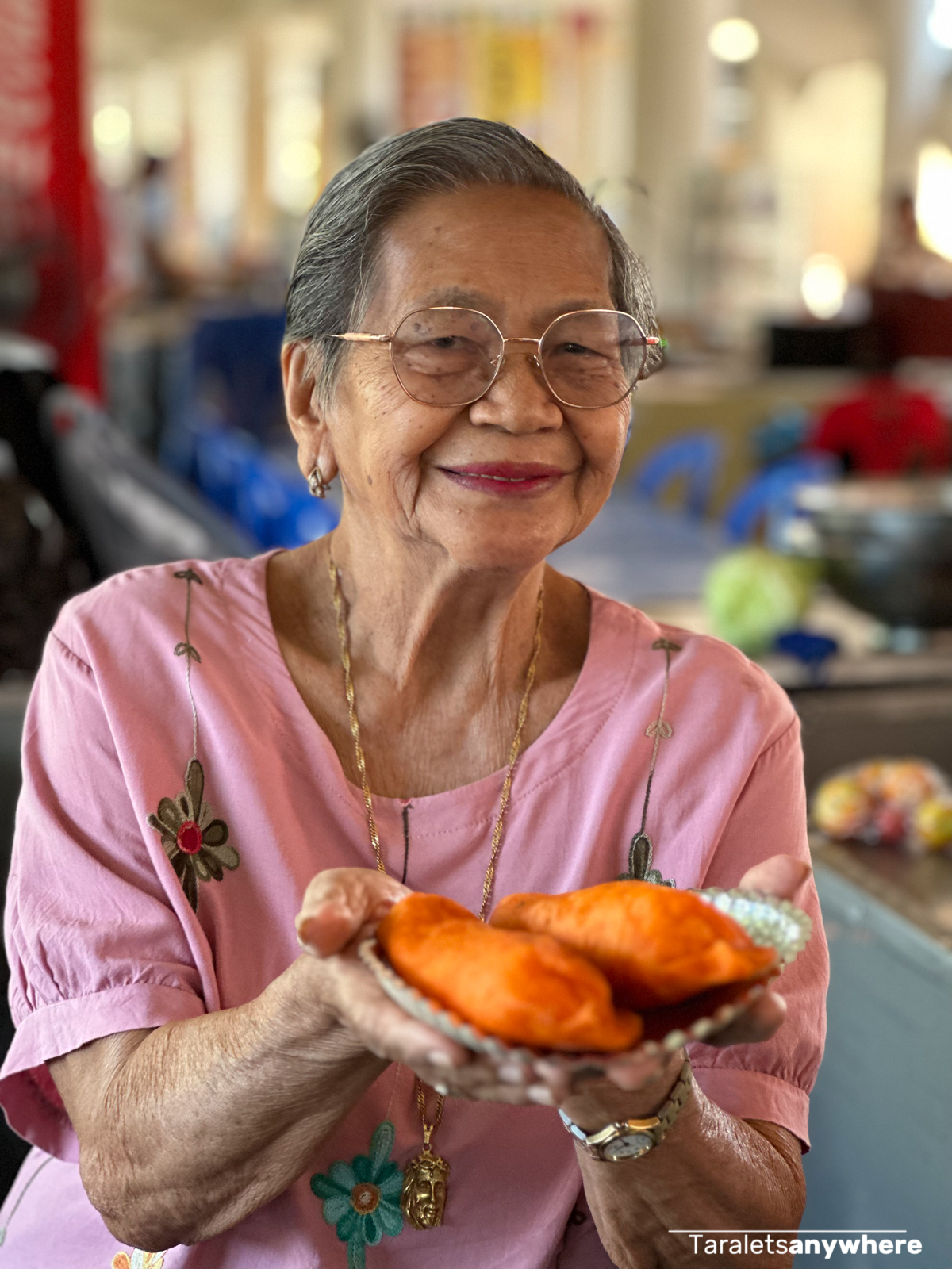 Lola Gloria of batac empanada