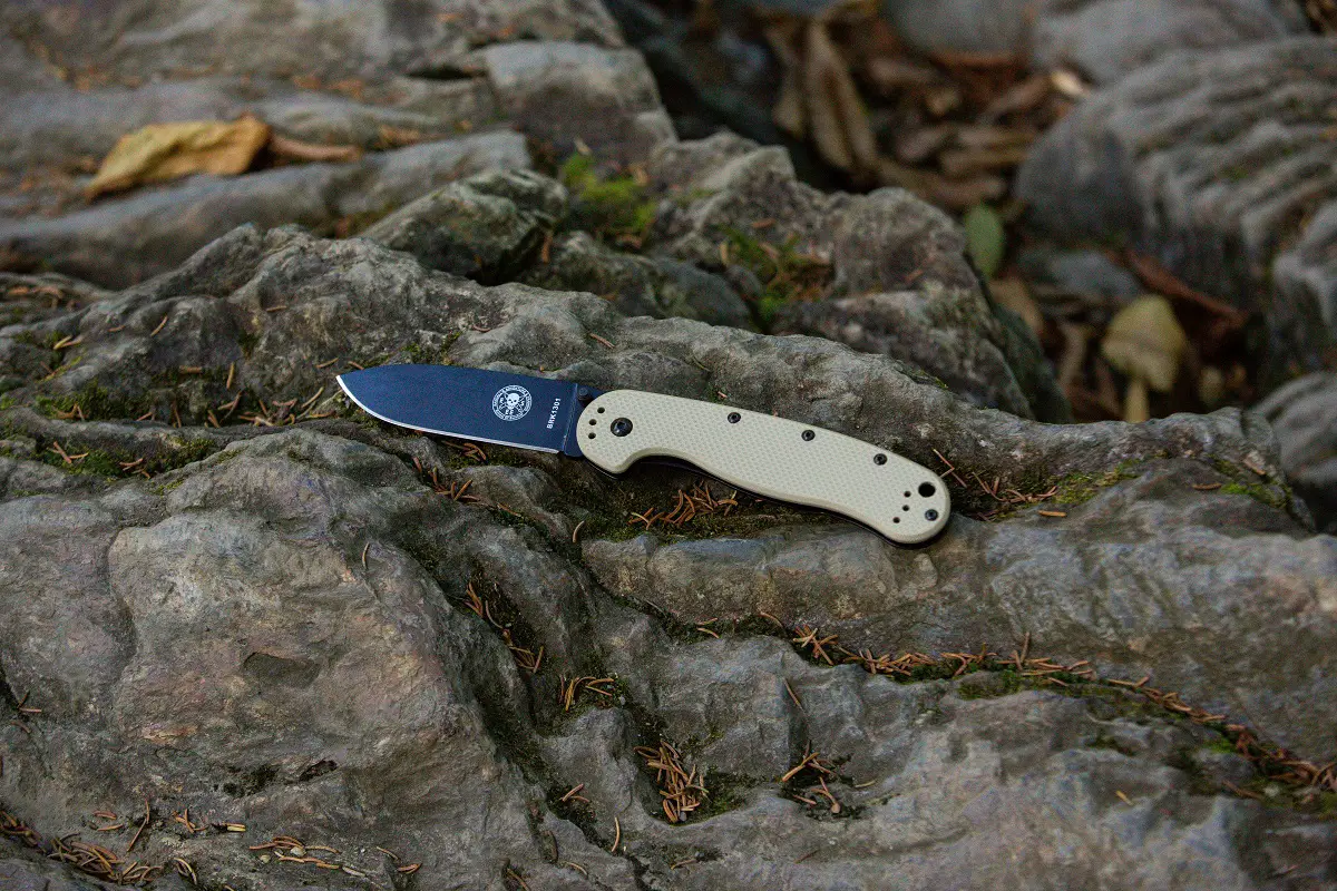 Pocket knife use outdoors