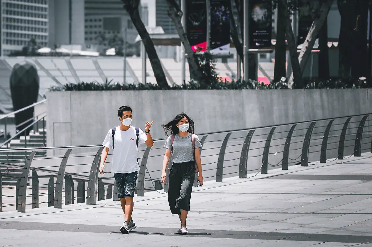 Singapore travel tips - walk around the city!