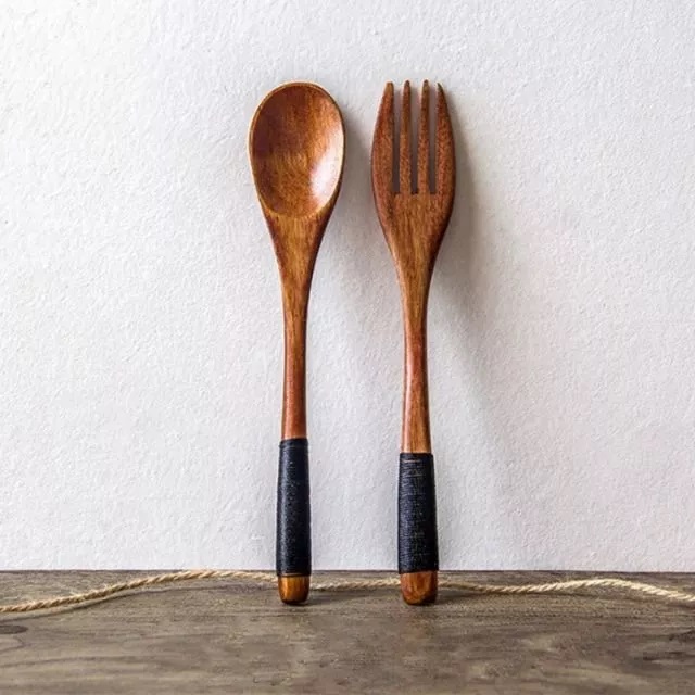 Portable cutlery set