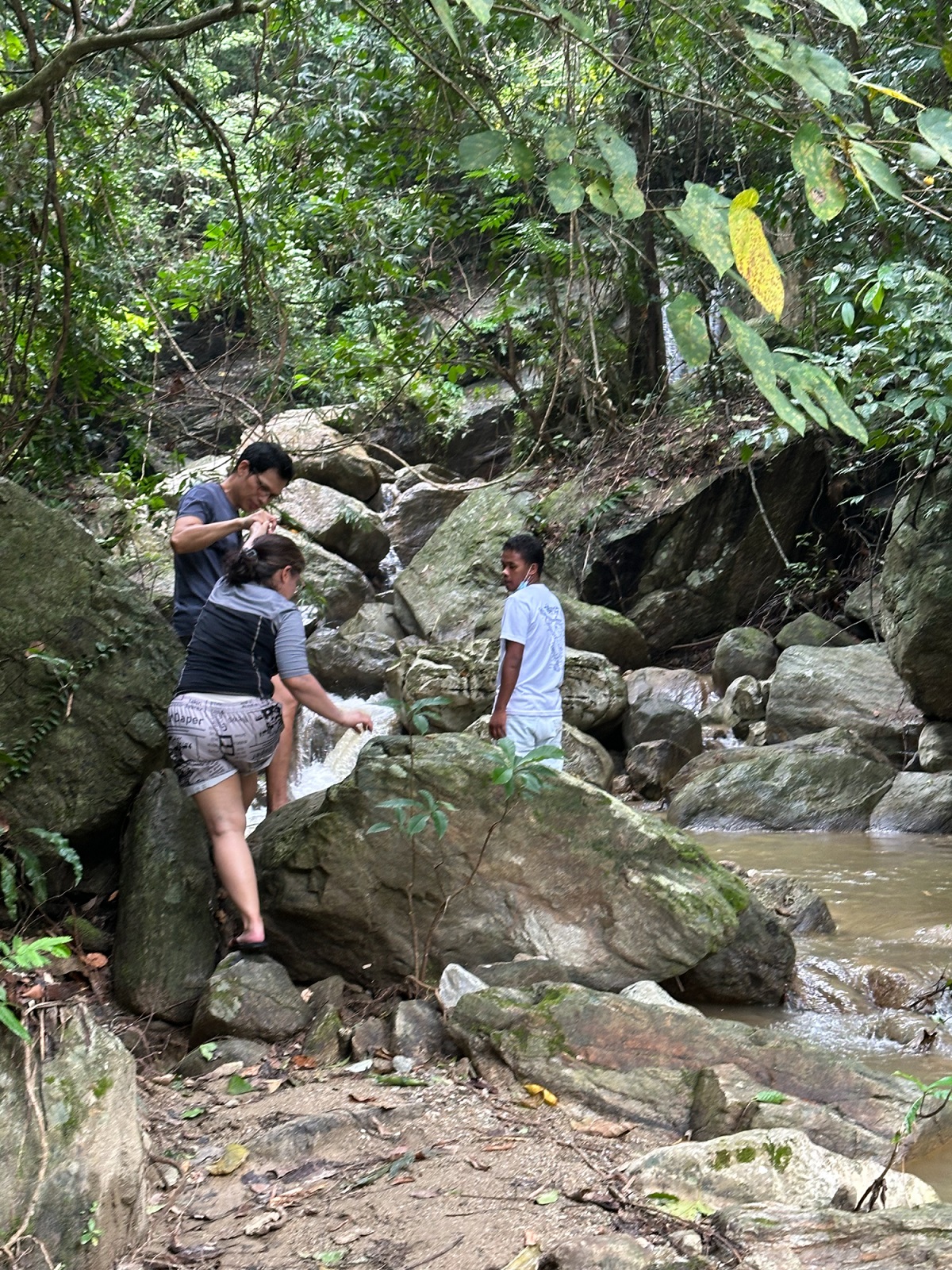 Talipanan Falls trail