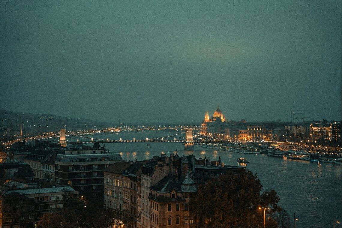 Budapest Bridge