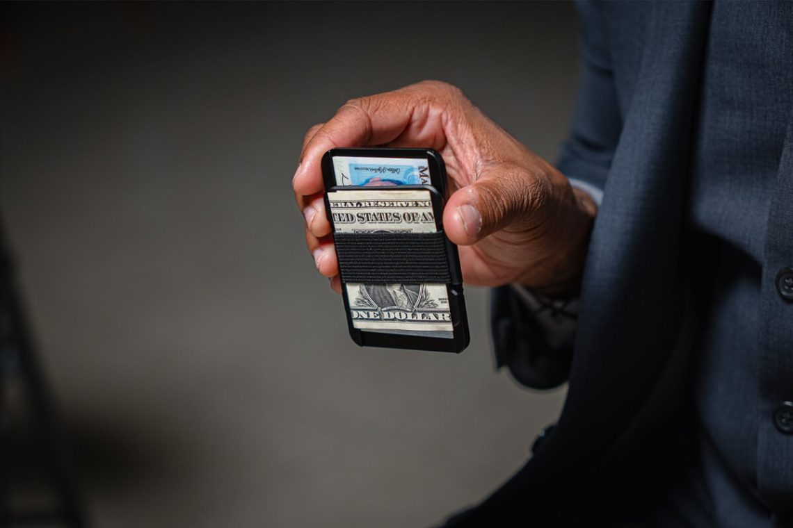 Shuffle metal wallet